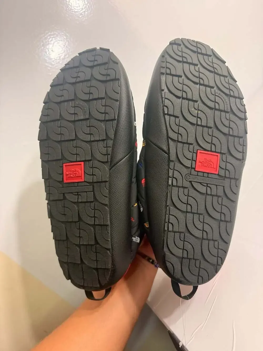 North Face Thermoball Traction Bootie Size 9 Shoes Slippers Black Red